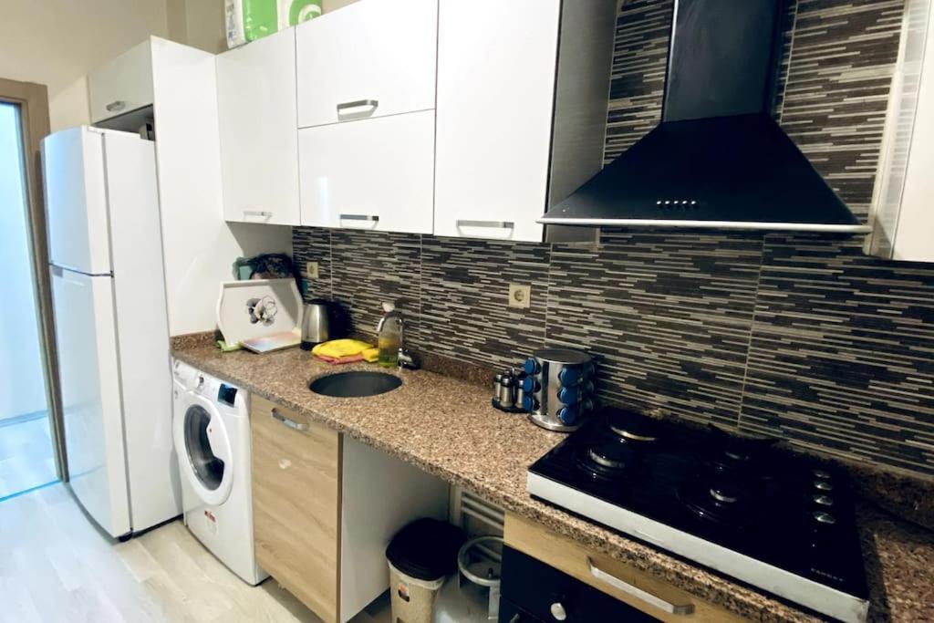 Apartment 2+1 Luxury Flat , 5 Beds , Near Services *