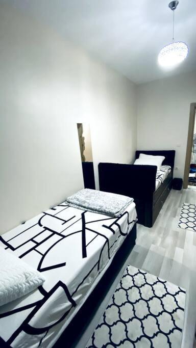 Apartment 2+1 Luxury Flat , 5 Beds , Near Services Istanbul