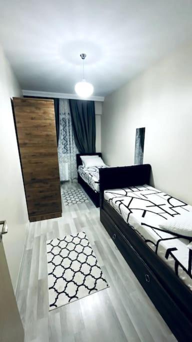 2+1 Luxury Flat , 5 Beds , Near Services Apartment *