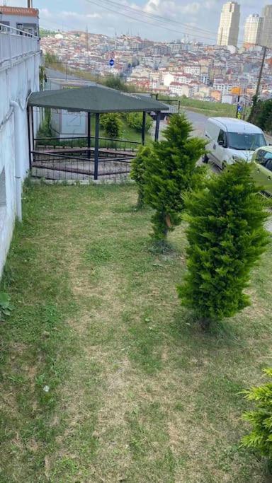 Apartment 2+1 Luxury Flat , 5 Beds , Near Services Istanbul