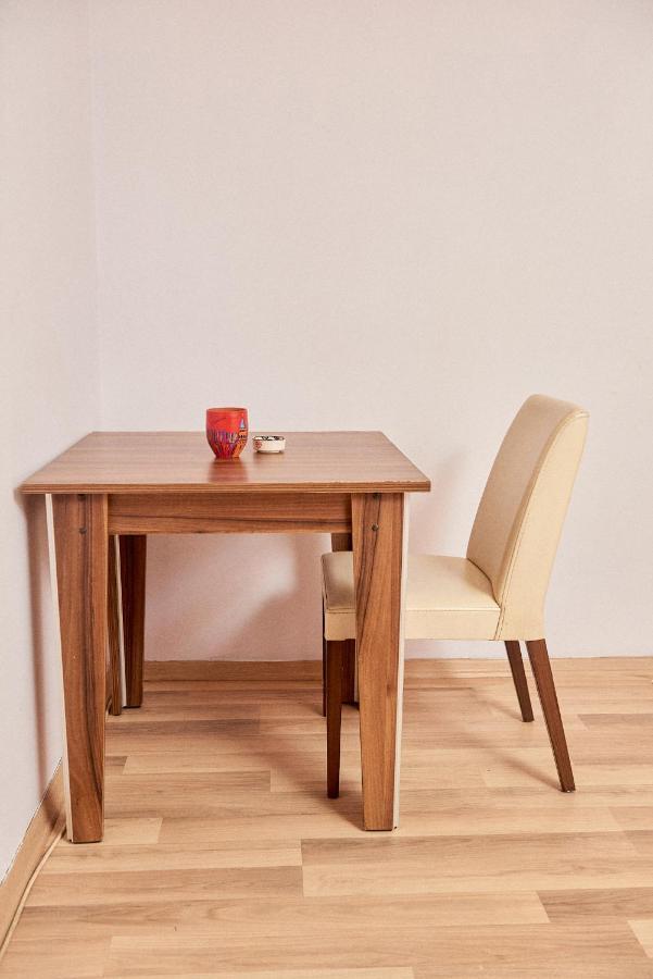 Apartment White Rabbit Apart