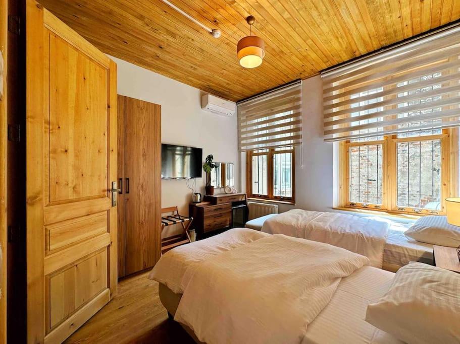 Refurbished Triplex In Taksim * İstanbul