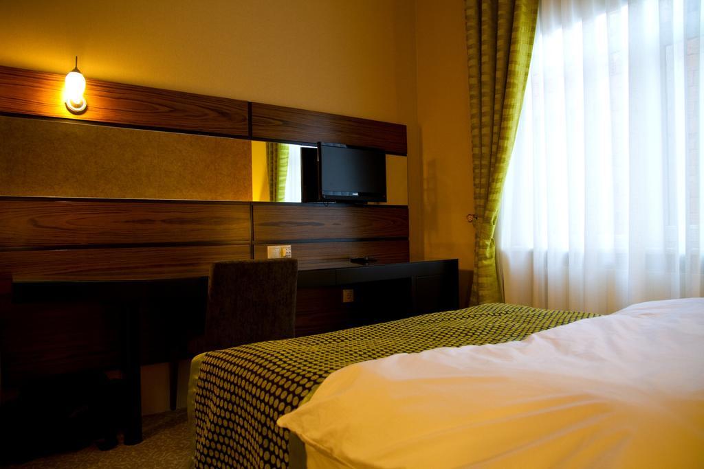 Au Pera Otel