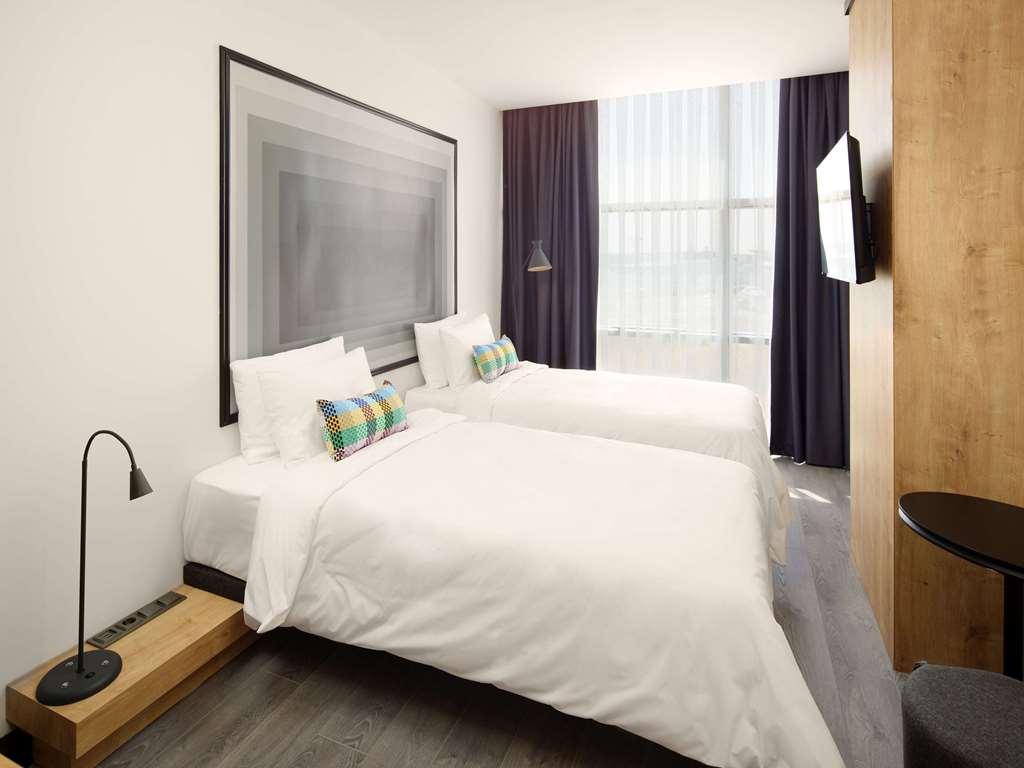 Hotel Ibis Airport *