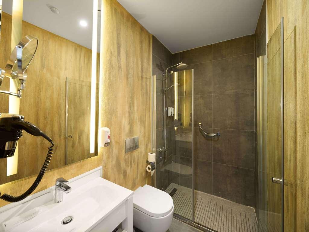 Ibis Airport Hotel