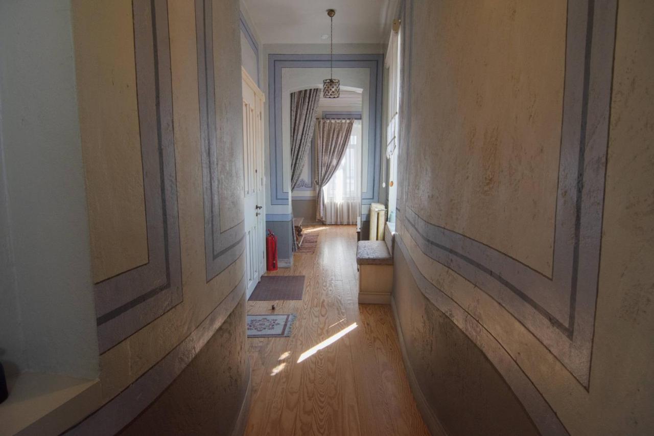 Apartment Stylish Getaway-explore The Urban Delights *