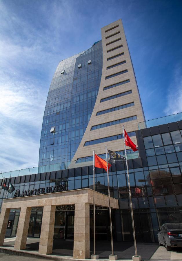 Moncher Hotel