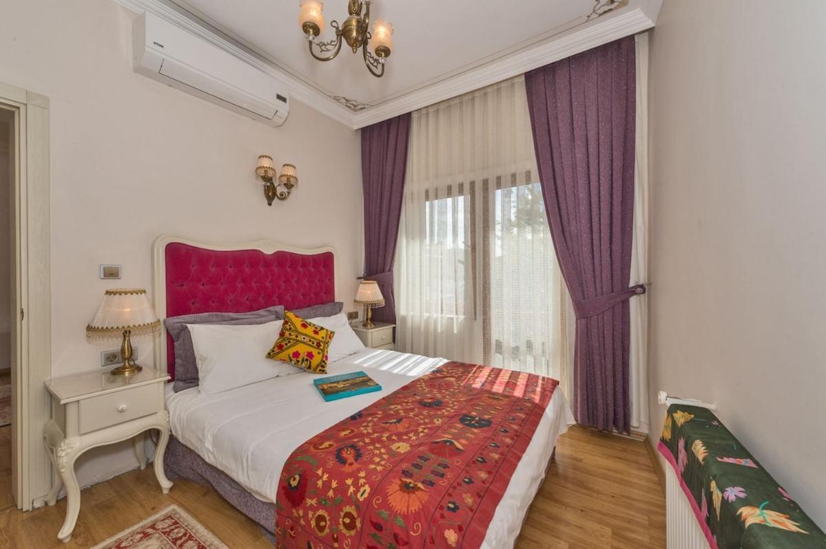 7 People Large Family Or Friends Group 110mettee Squar * Istanbul