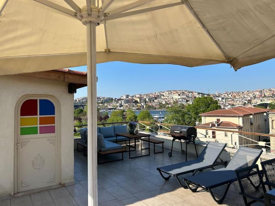 Waterfront Tiny House Bosphorus With Exceptional Terrace