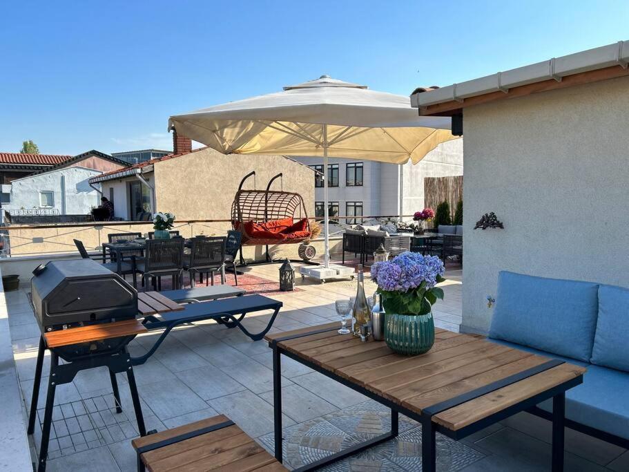 Apartment Waterfront Tiny House Bosphorus With Exceptional Terrace