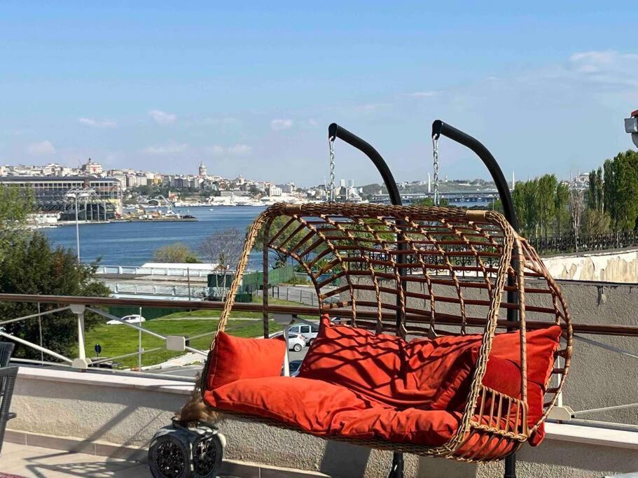 Apartment Waterfront Tiny House Bosphorus With Exceptional Terrace *
