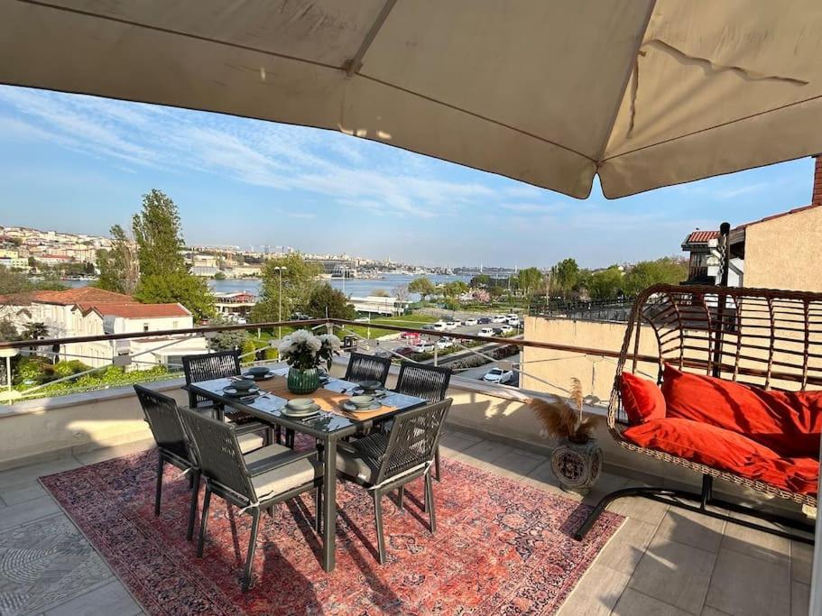 Waterfront Tiny House Bosphorus With Exceptional Terrace Apartment Istanbul