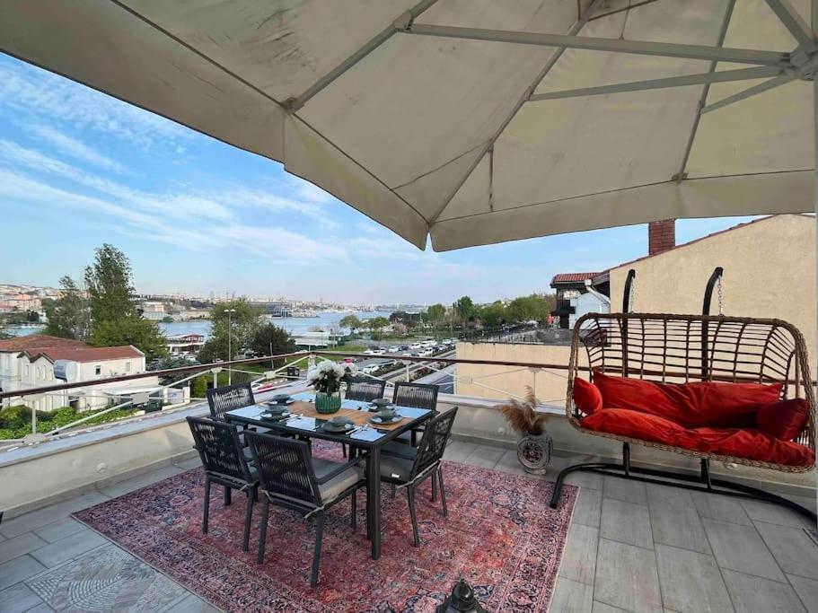 Waterfront Tiny House Bosphorus With Exceptional Terrace Apartment *