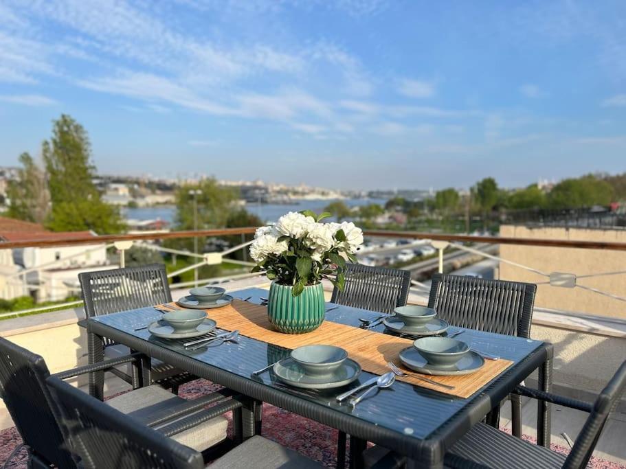 Waterfront Tiny House Bosphorus With Exceptional Terrace * Istanbul
