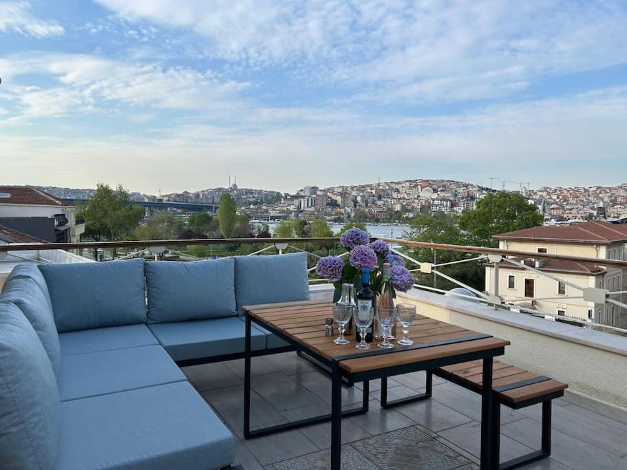 Apartment Waterfront Tiny House Bosphorus With Exceptional Terrace Istanbul