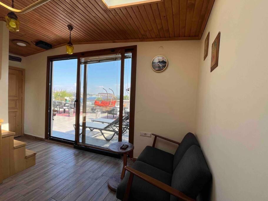 Apartment Waterfront Tiny House Bosphorus With Exceptional Terrace