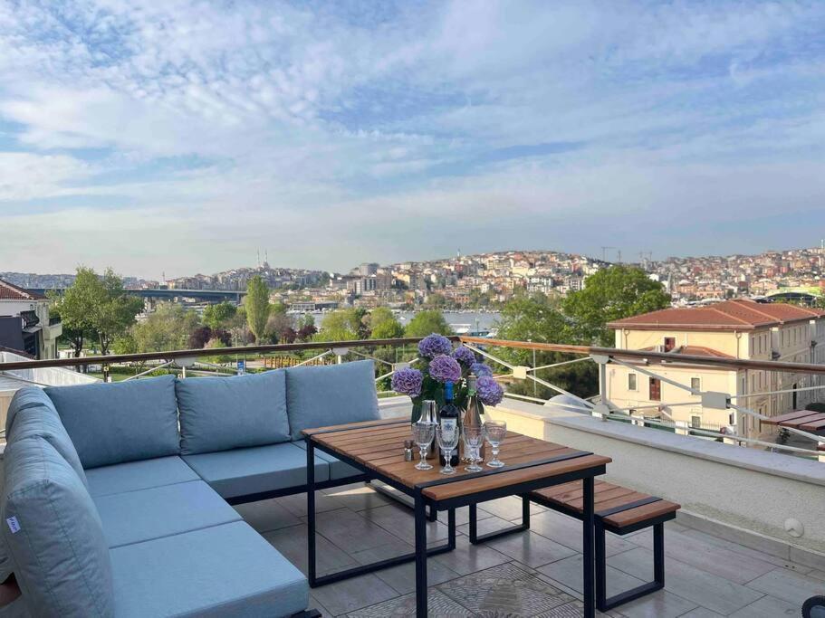 Waterfront Tiny House Bosphorus With Exceptional Terrace Apartment Istanbul