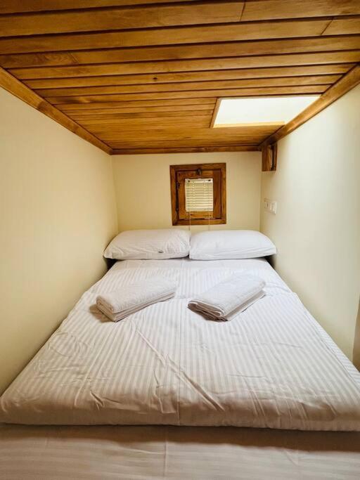 Waterfront Tiny House Bosphorus With Exceptional Terrace Apartment Istanbul