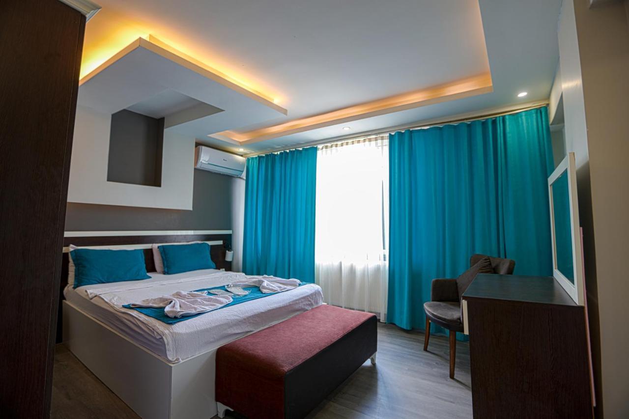 Aparthotel Sara Suit