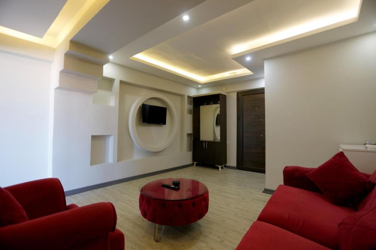 Sara Suit Aparthotel *