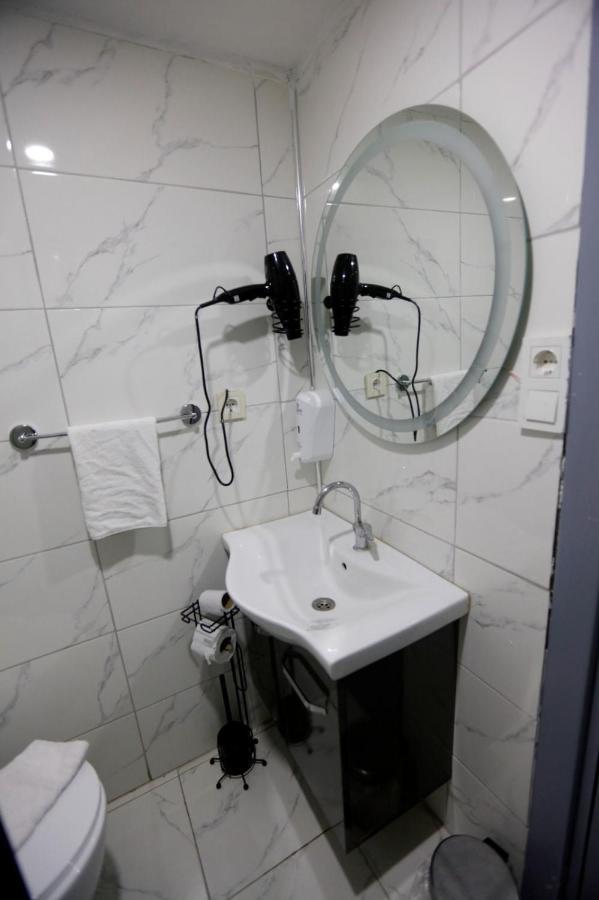 Aparthotel Sara Suit *