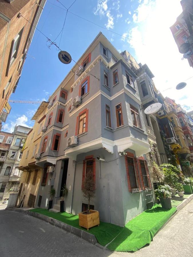La Perla Aparthotel 3*