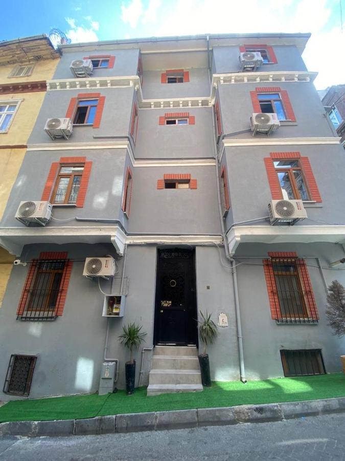 La Perla Aparthotel