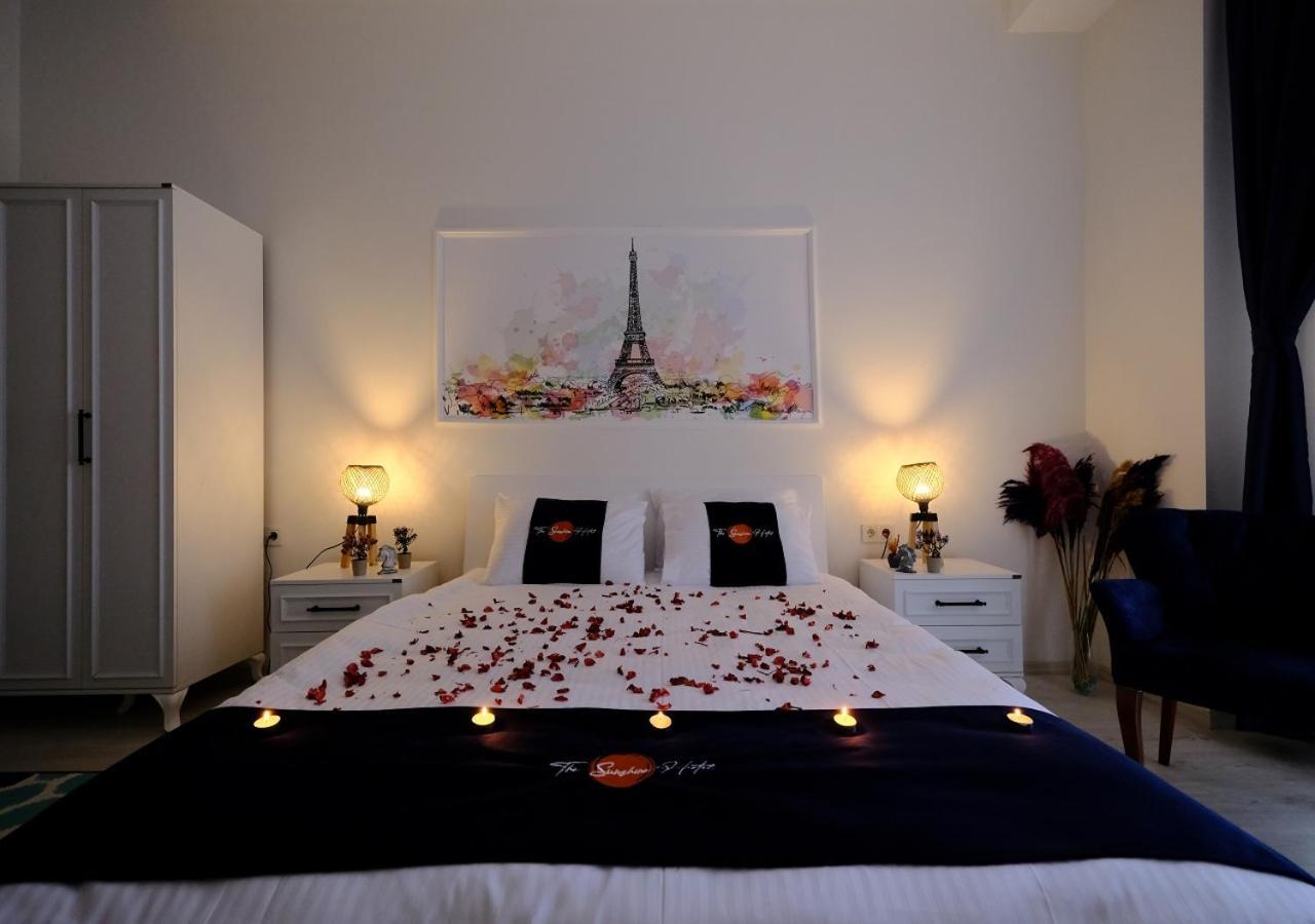 Hotel The Sunshine &