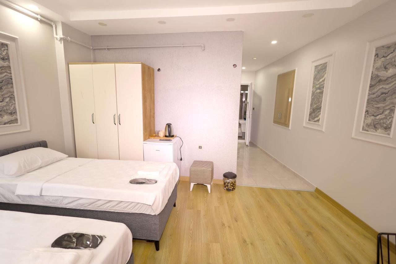 Joe Black Otel