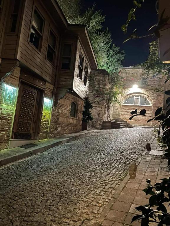 Erkul Old 4y Apartment *