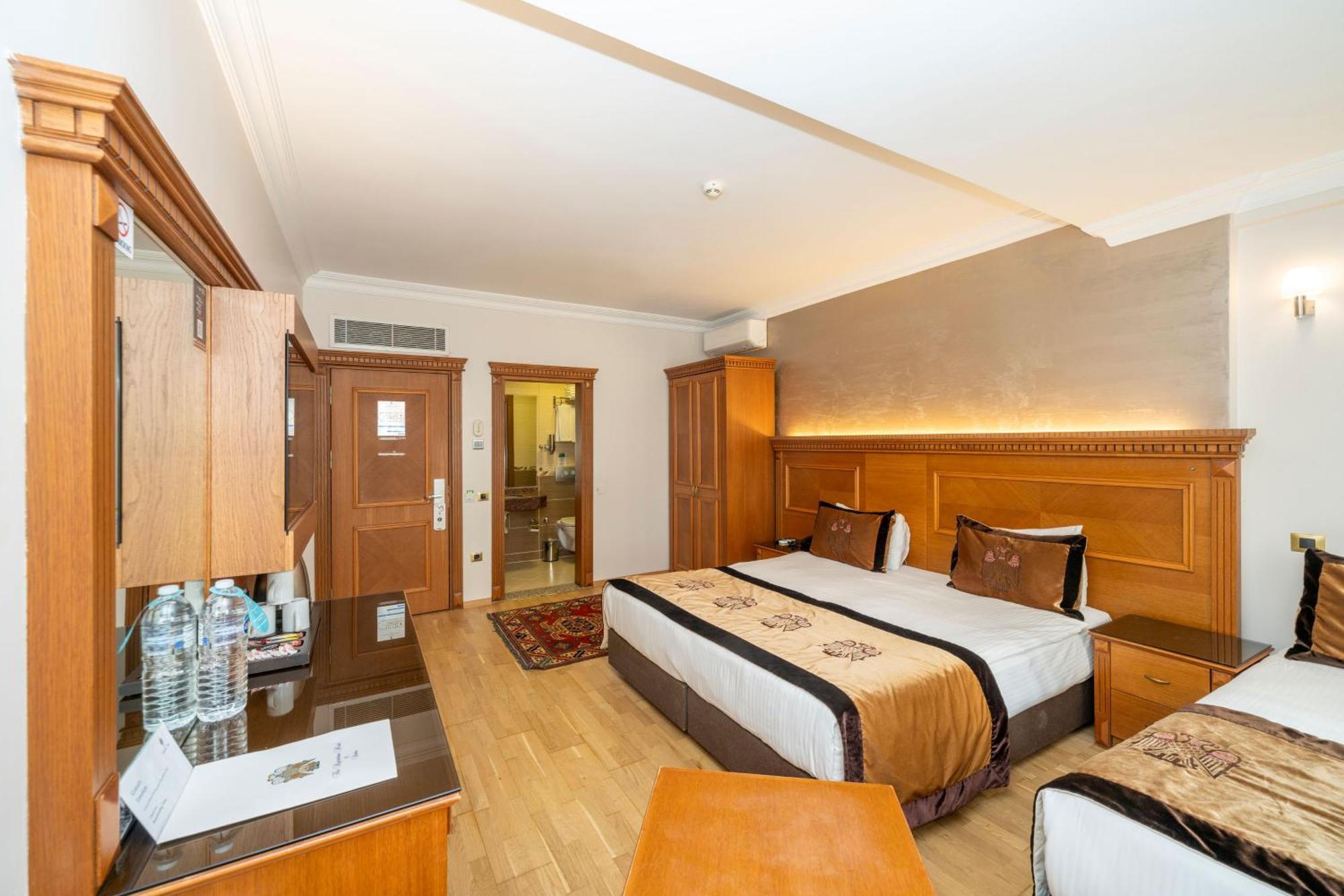 Hotel The Byzantium & 4*
