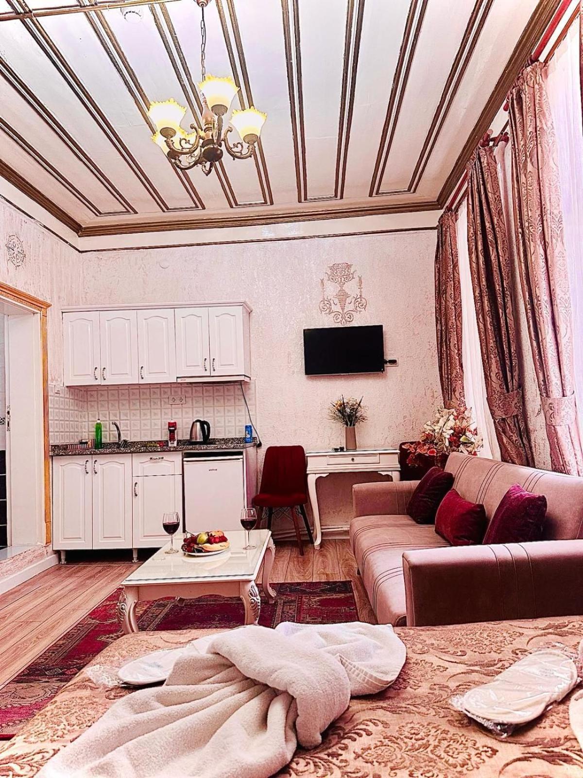 Alhambra 3*