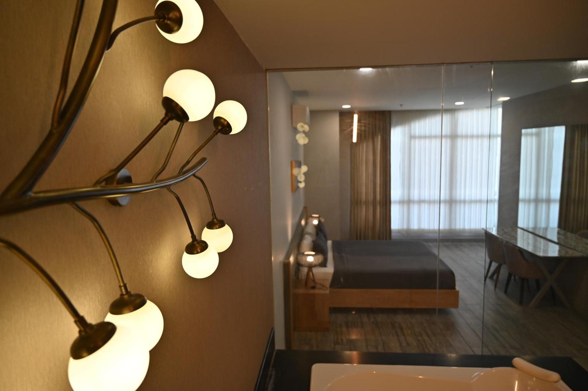 Agora Aparthotel 2*