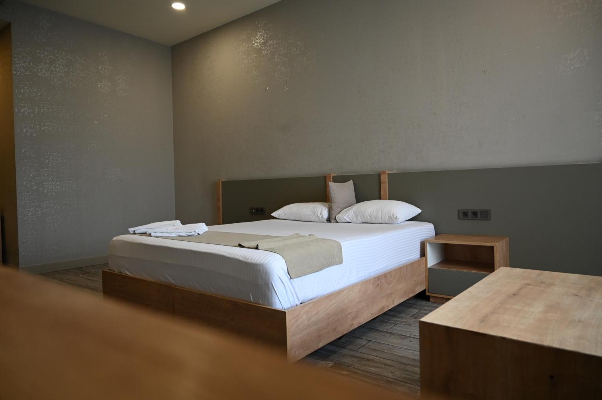 Aparthotel Agora 2*