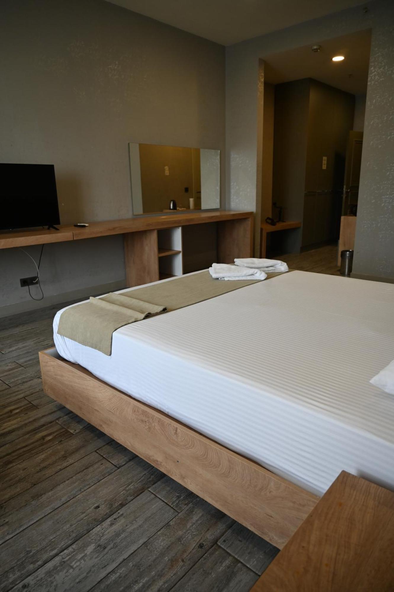 Aparthotel Agora