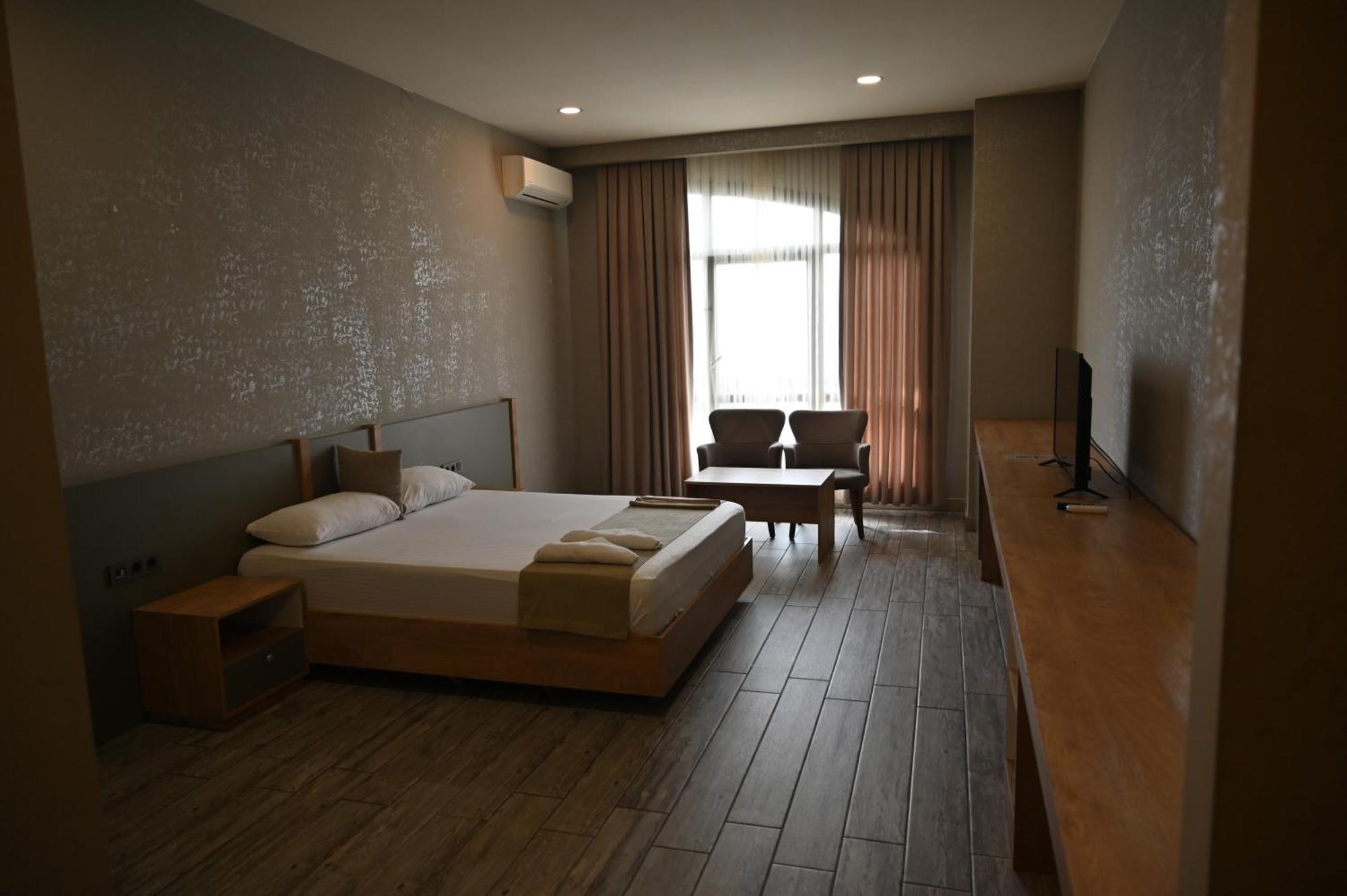 Aparthotel Agora