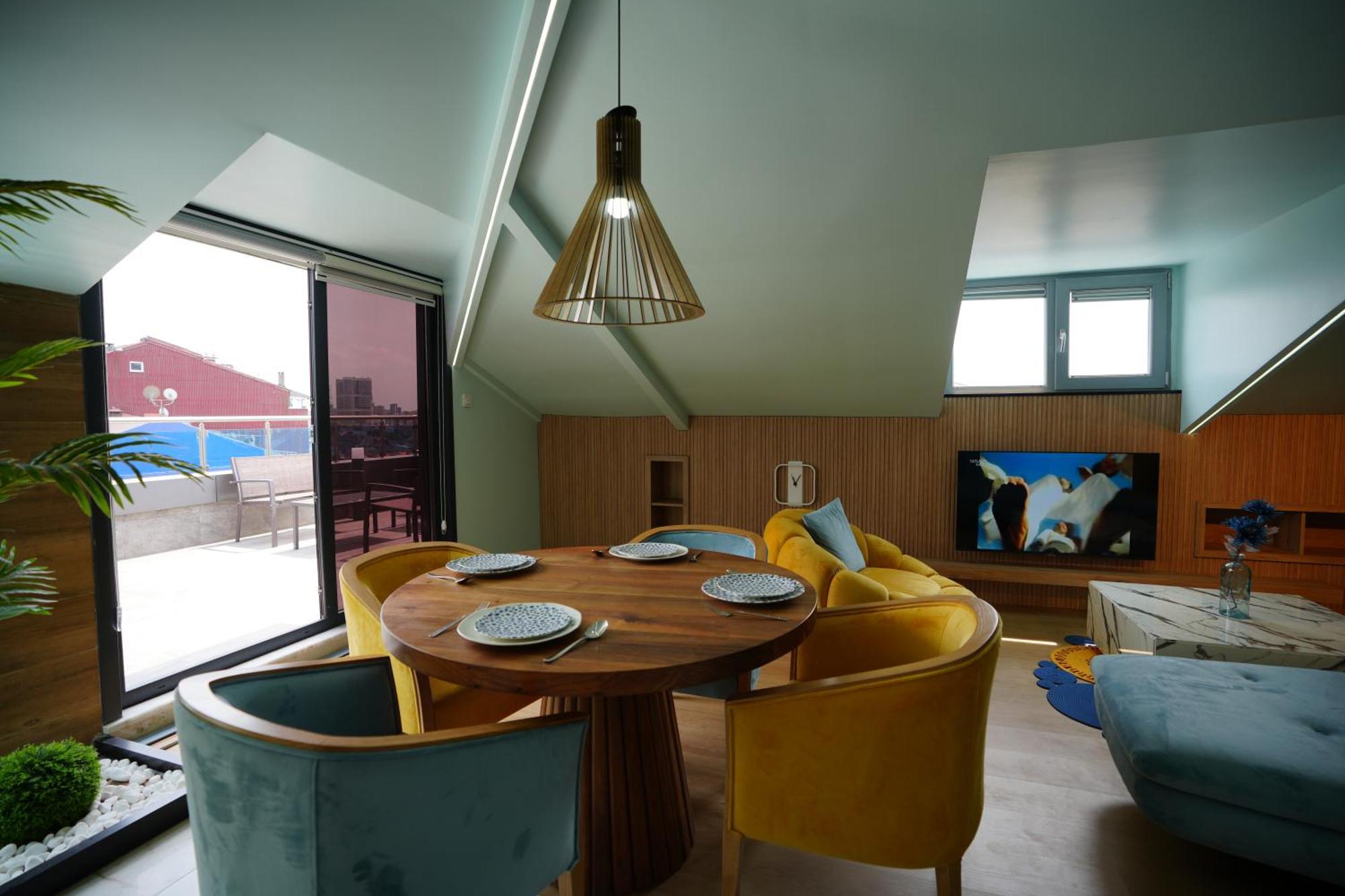 Apartment Blue 14 *