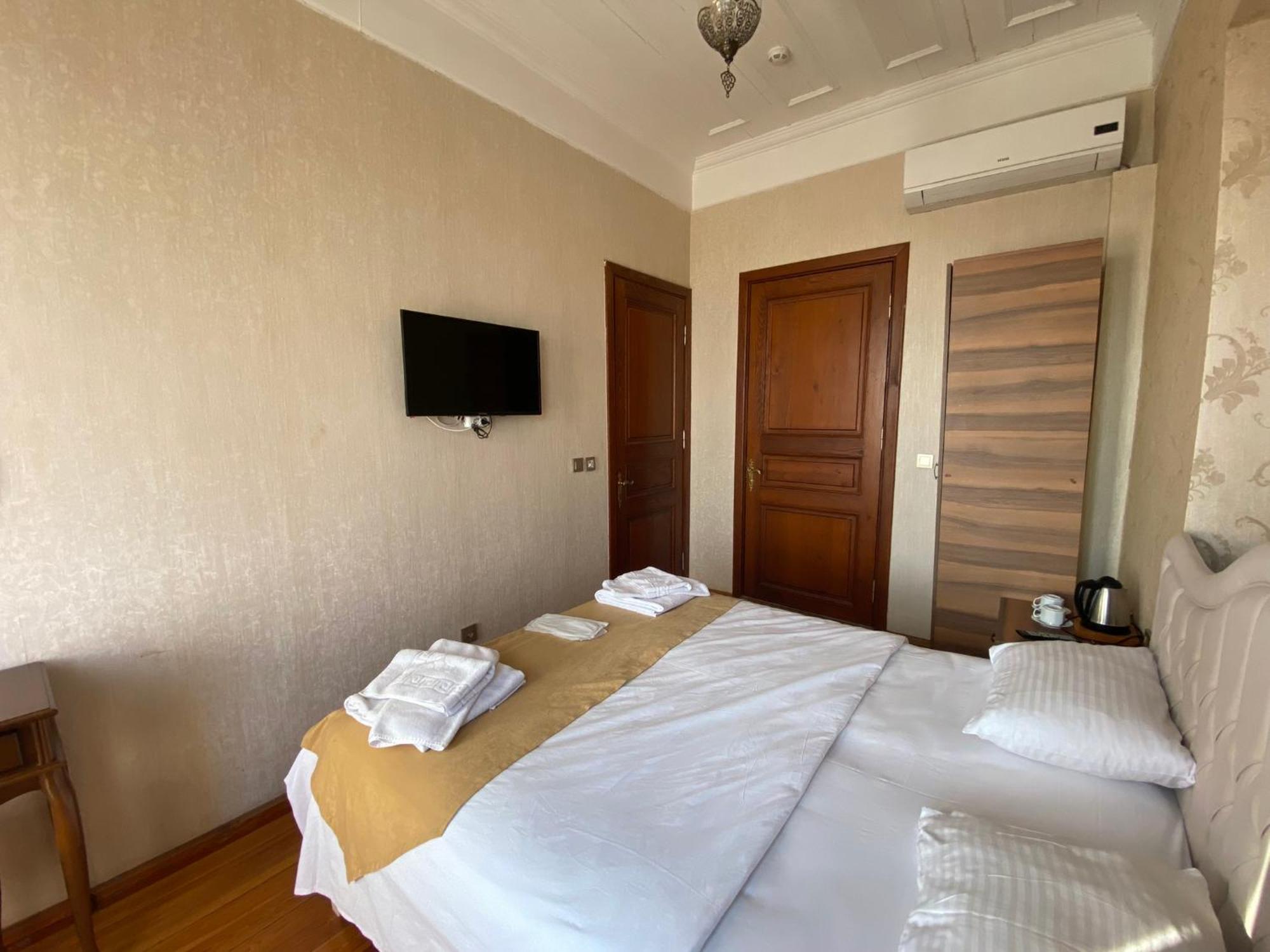 Nuray Bed & Breakfast 2*