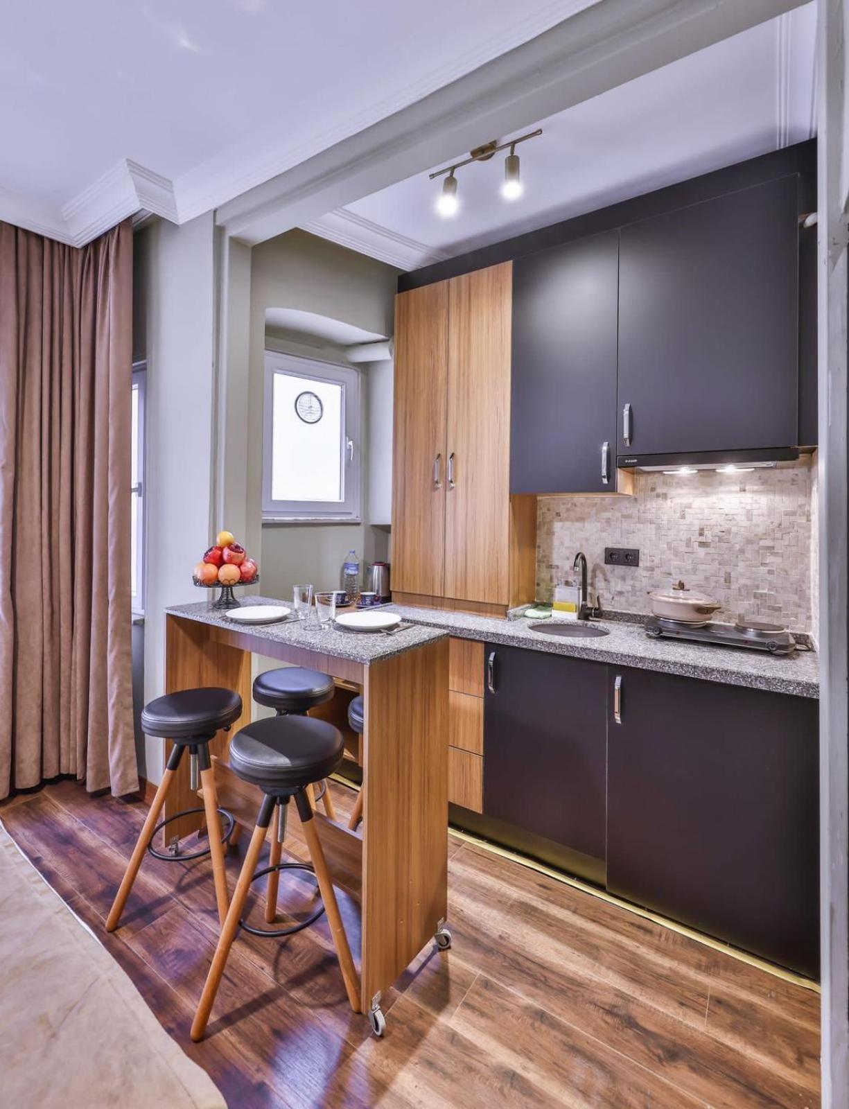 Ongalata Hotel *