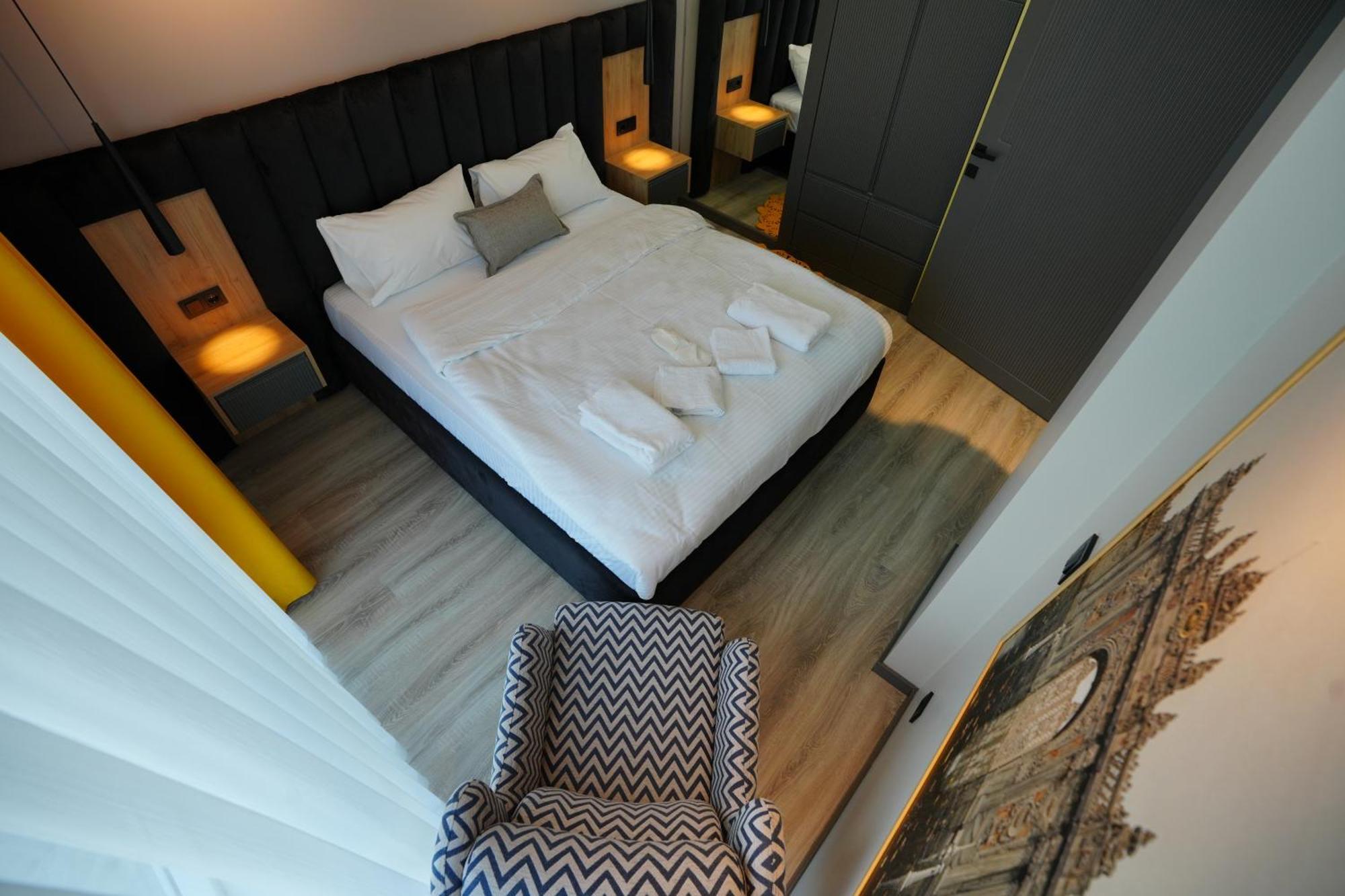 Blue 14 Apartment