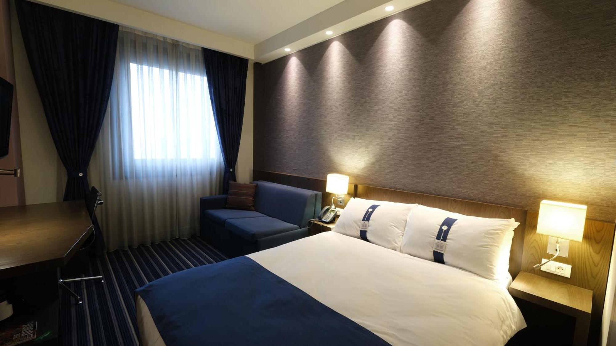 Fez Hotel 4*