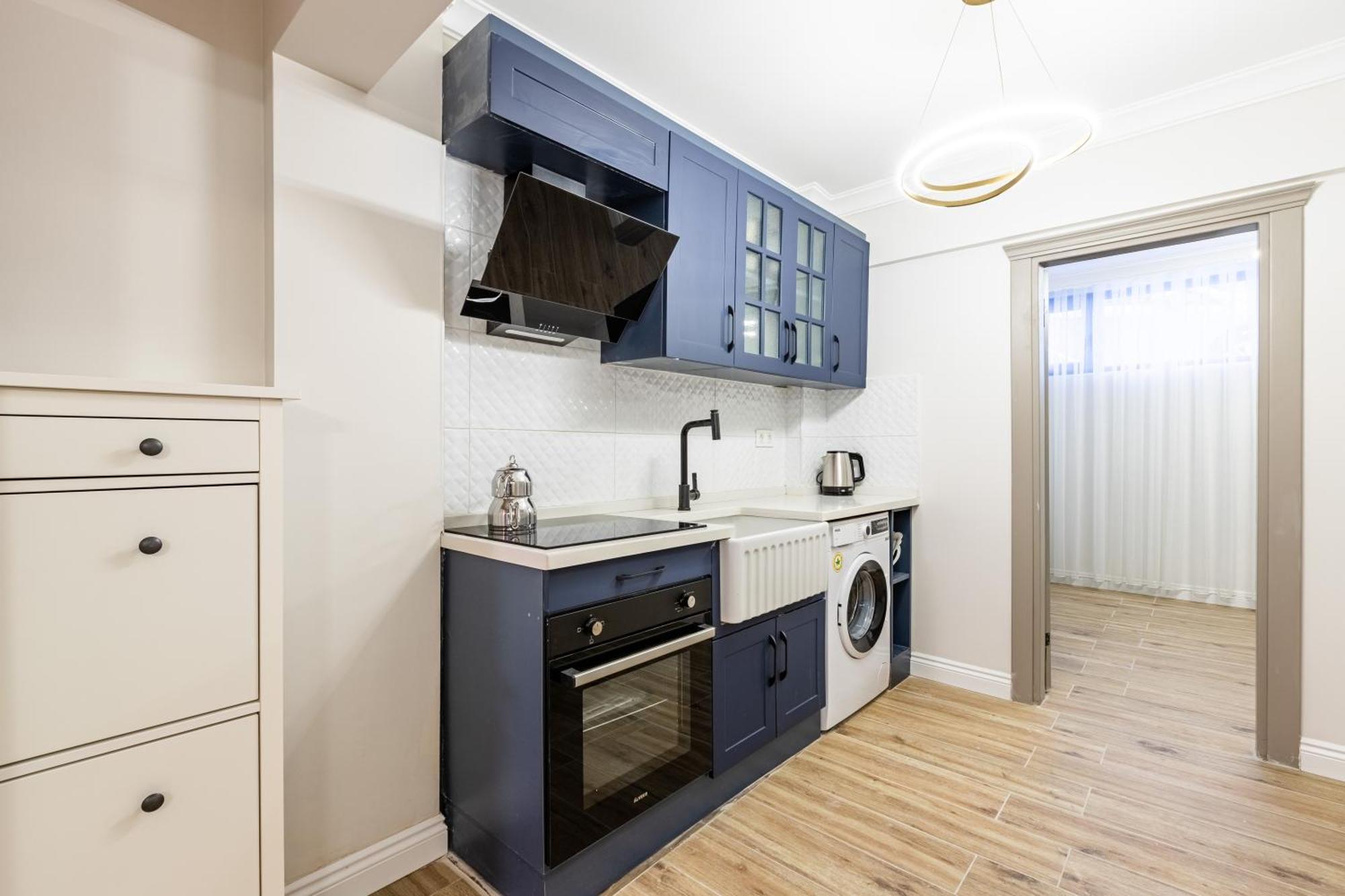 Kiztasi Apartments-orange And Blue