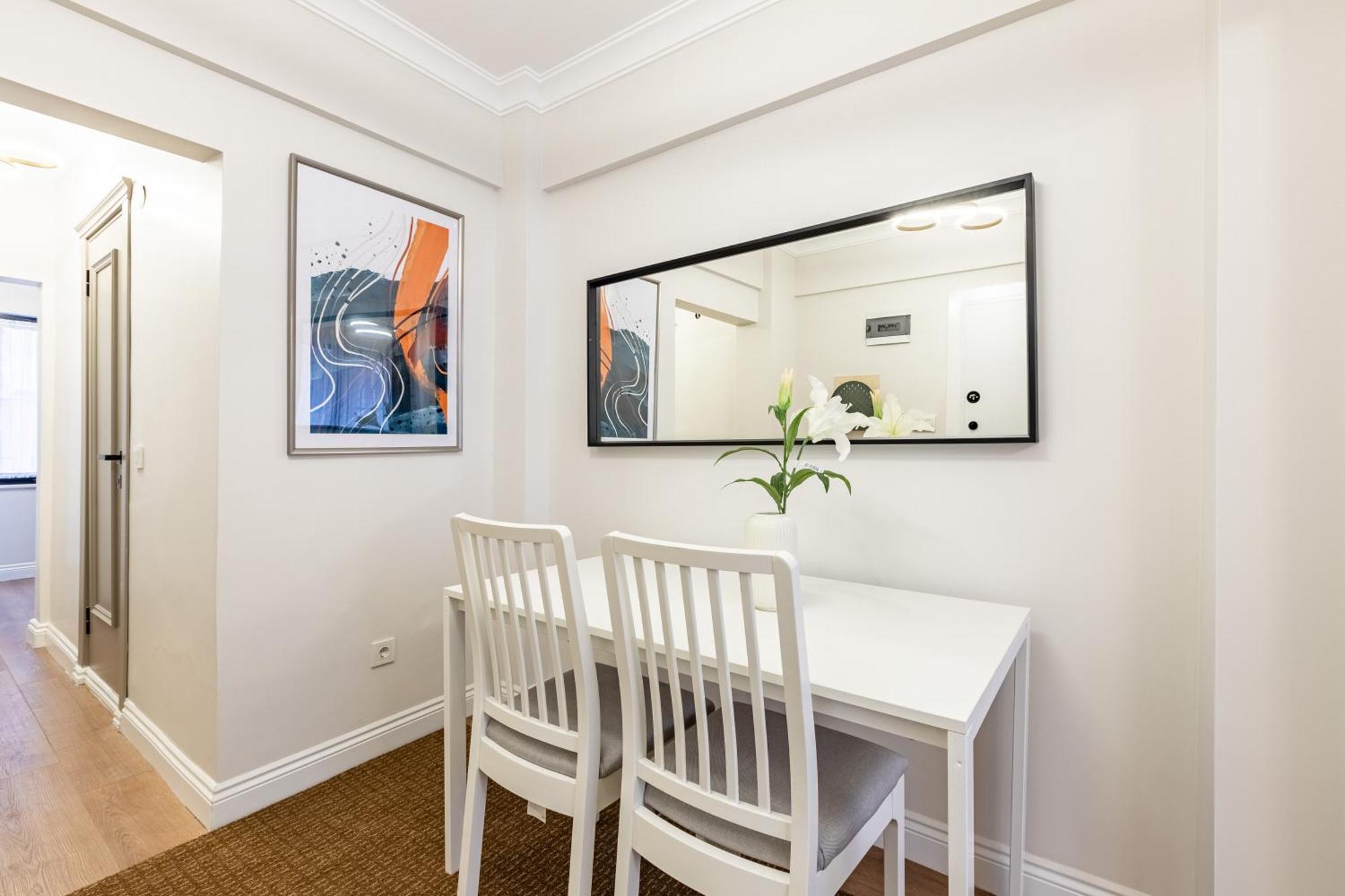 Kiztasi Apartments-orange And Blue Apartment *