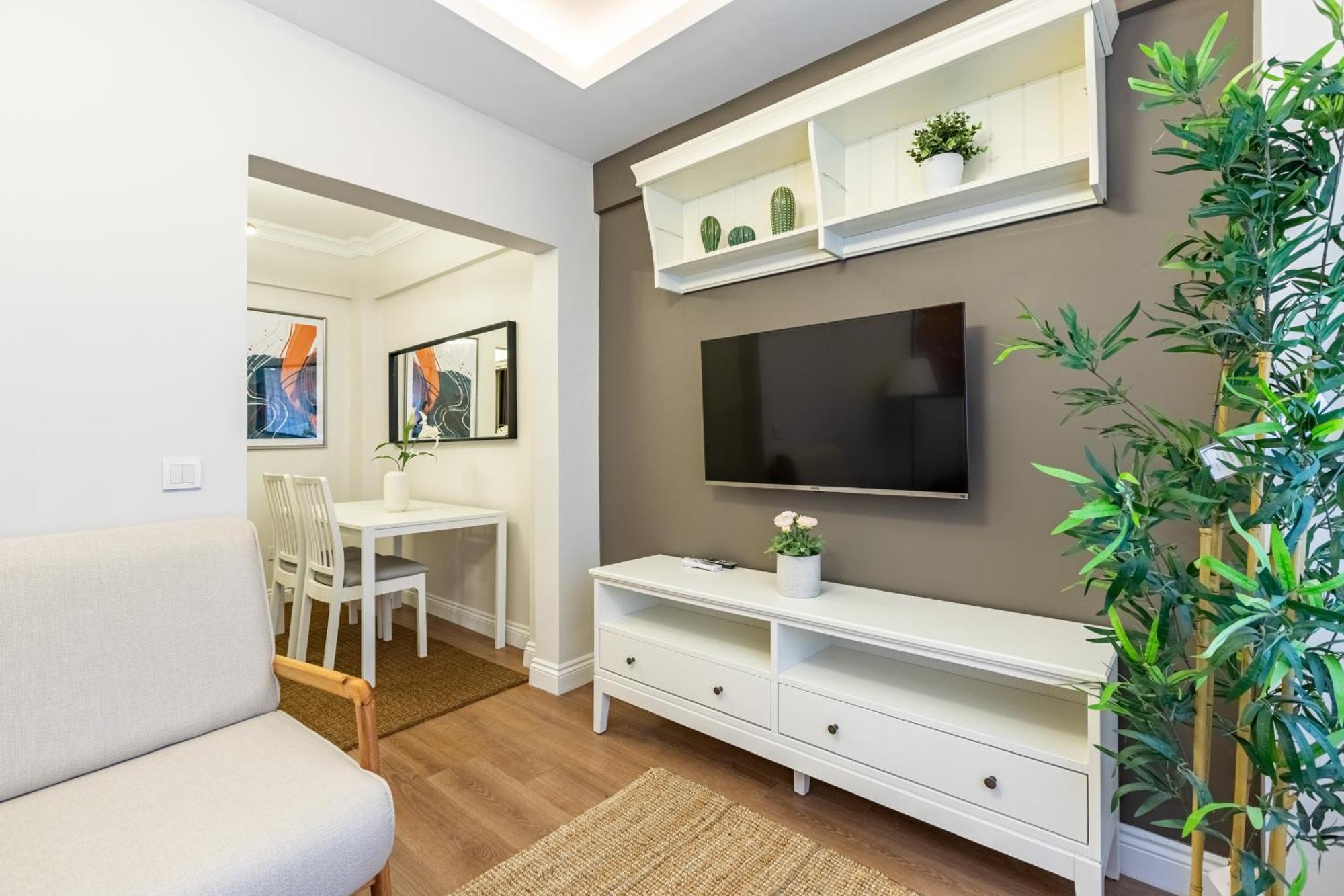 Kiztasi Apartments-orange And Blue * Istanbul