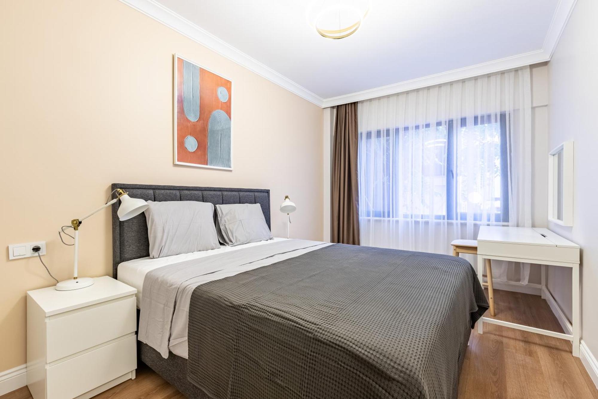 Kiztasi Apartments-orange And Blue Apartment Istanbul