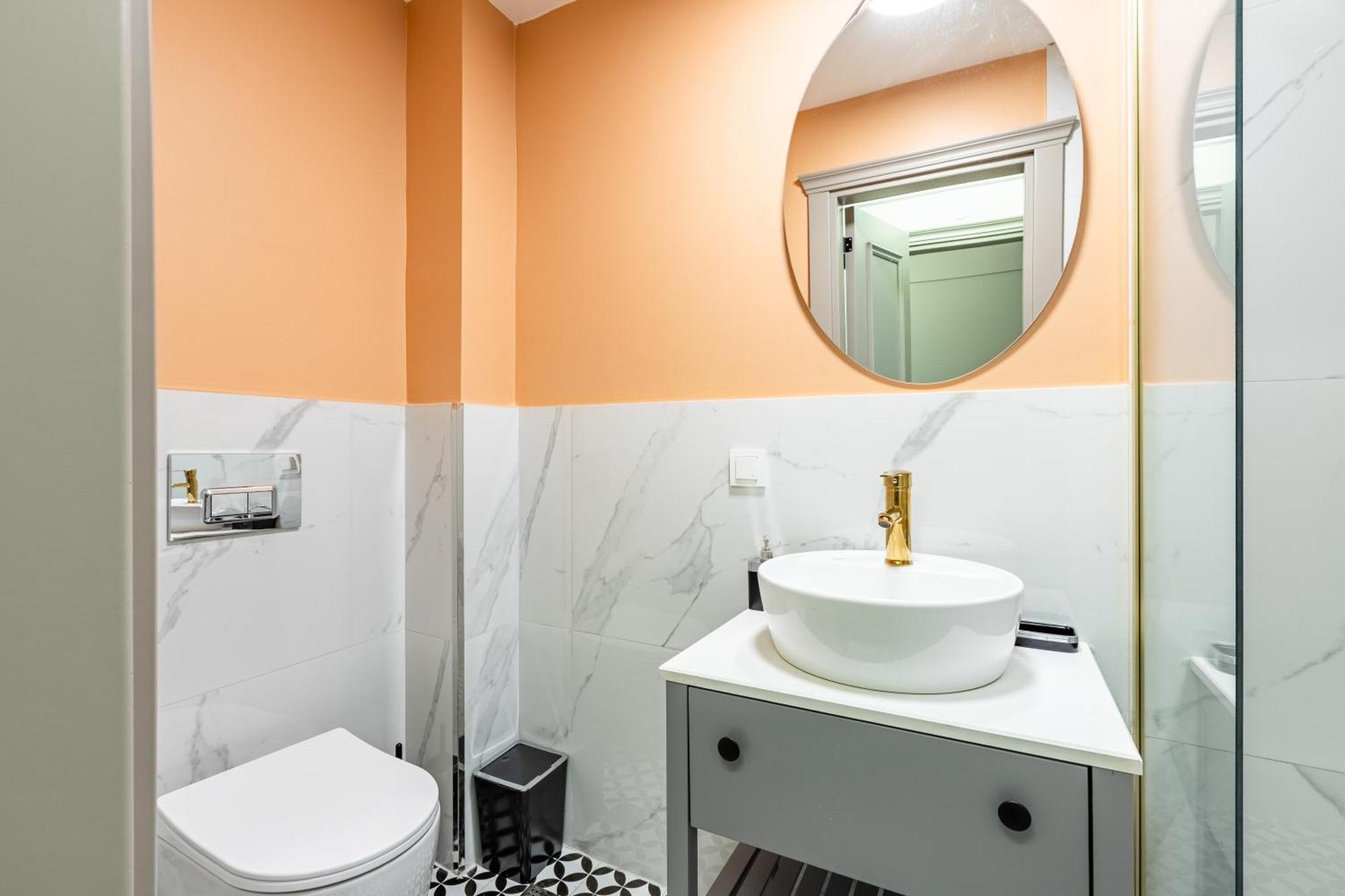 Kiztasi Apartments-orange And Blue Apartment *