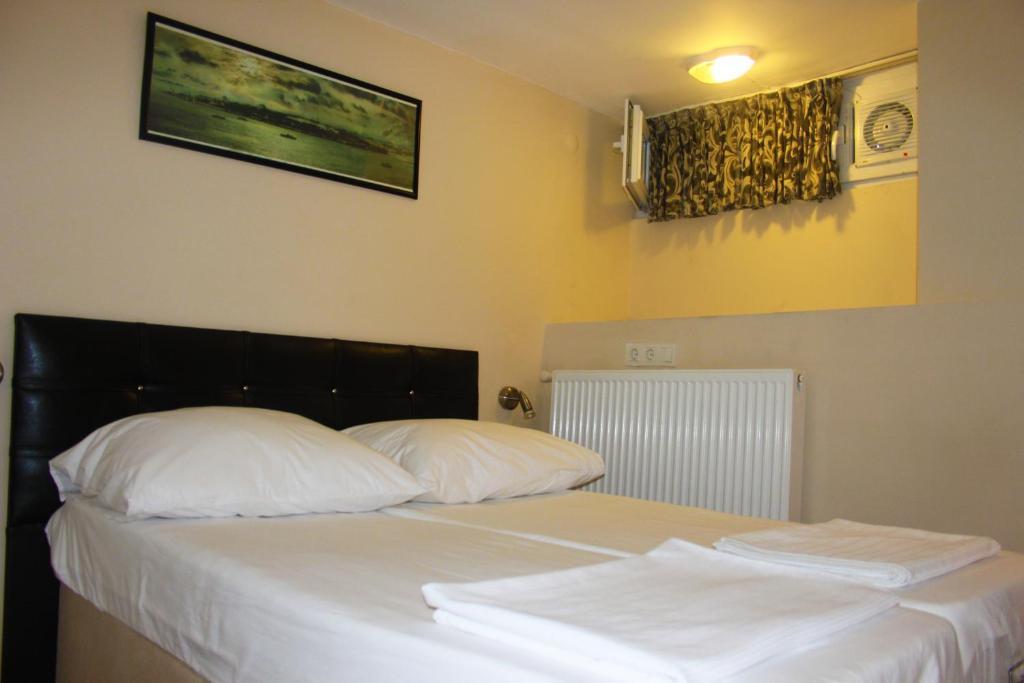 Old City Hostel *