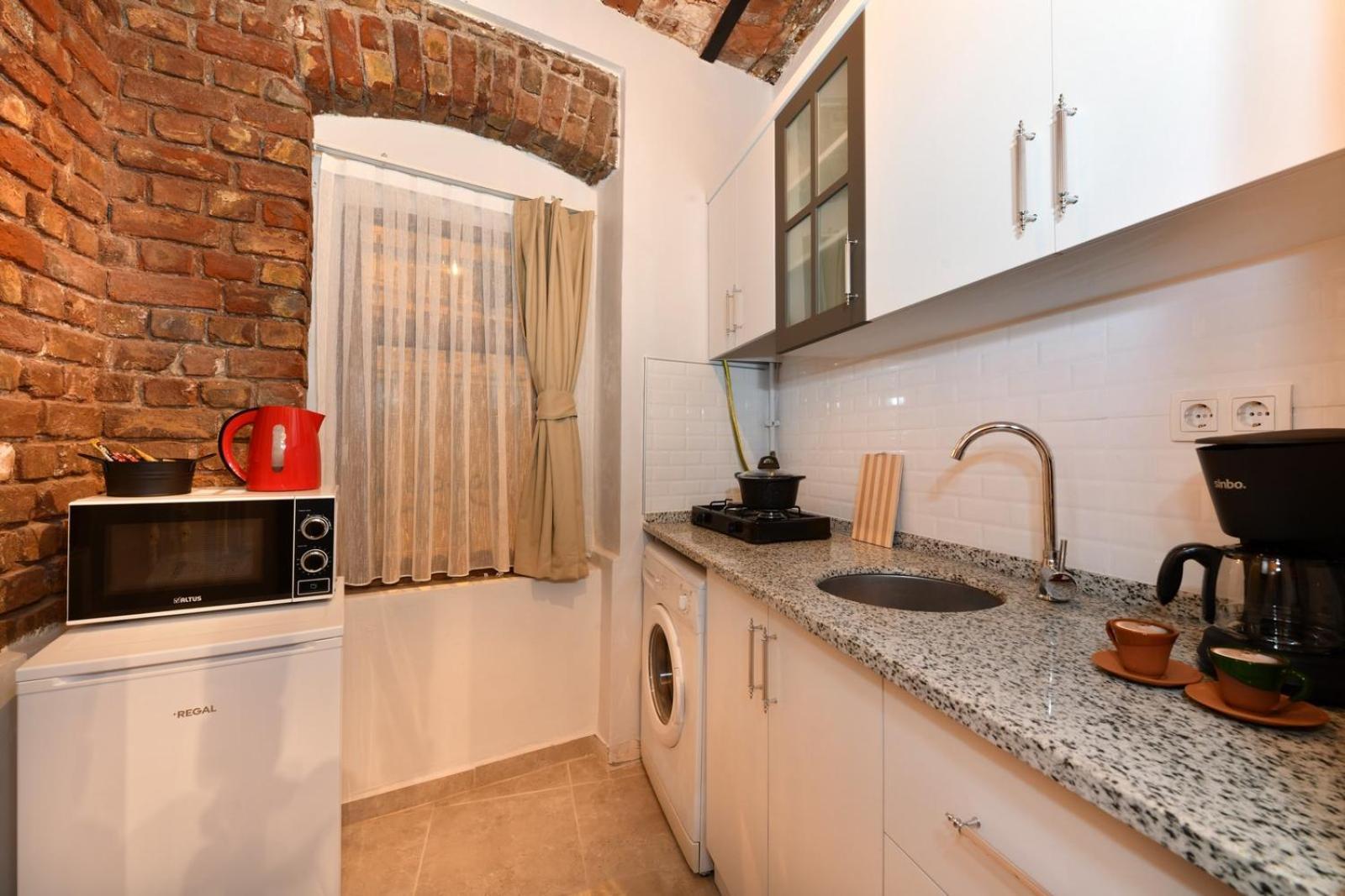 Historical & Retro House @central Of Taksim Apartment Istanbul