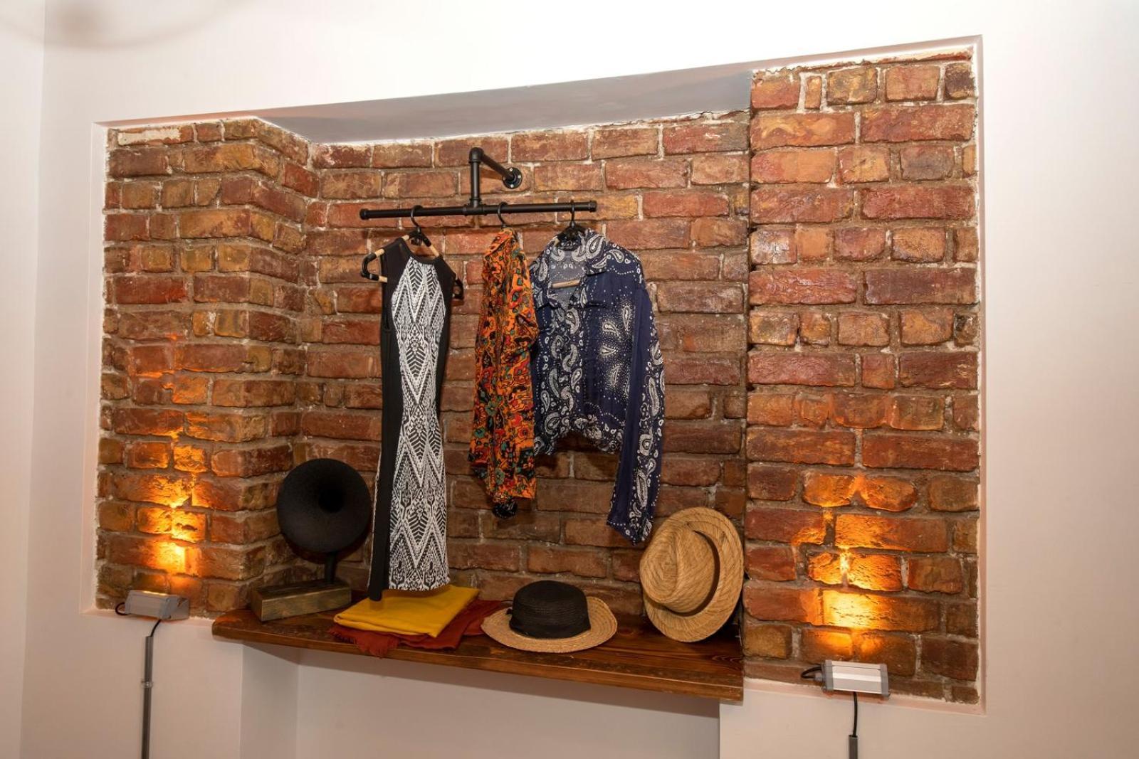 Historical & Retro House @central Of Taksim Apartment