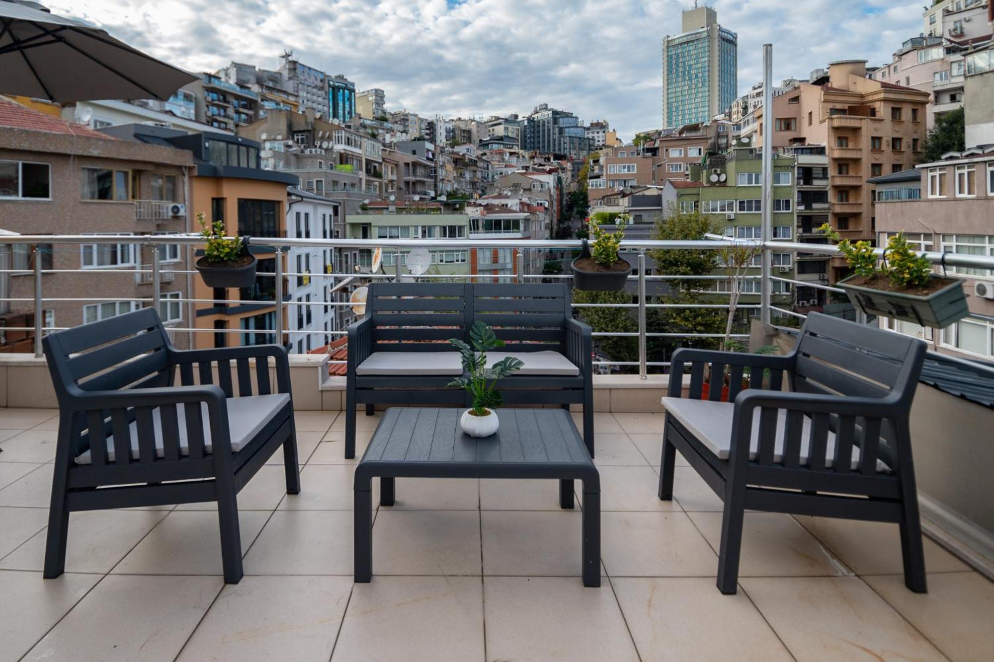 Apartment Luxury Flat W/exceptional Terrace & Bosphrous View